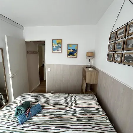 F2 Vue - Piscine - Climatisation - Parking Antibes