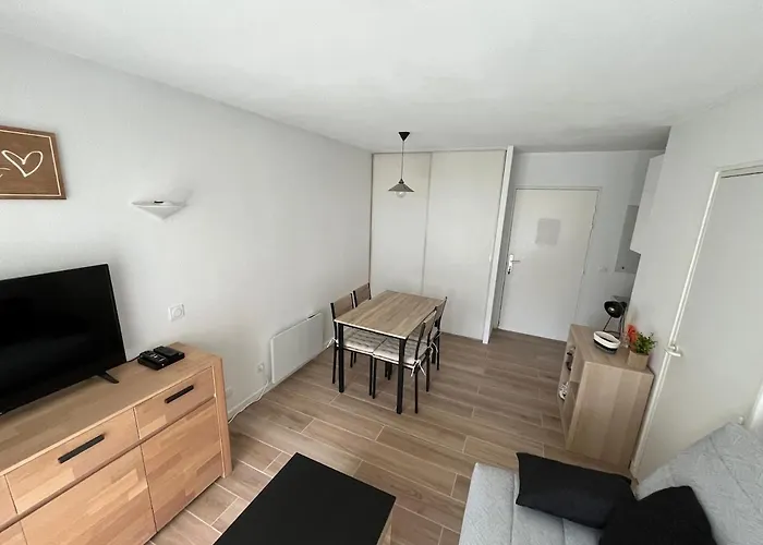 F2 Vue - Piscine - Climatisation - Parking Daire